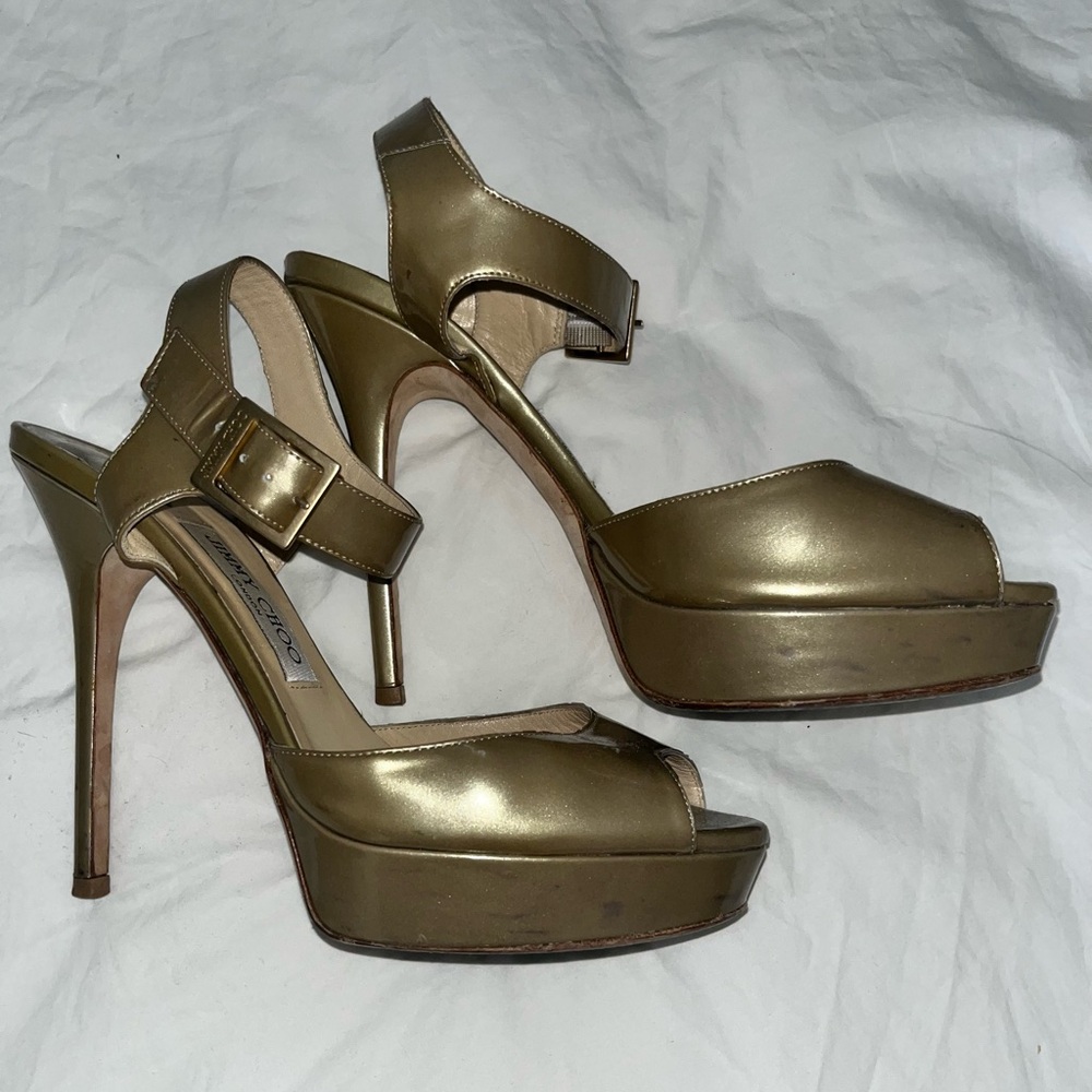 Jimmy Choo patent platform sandals in Taupe